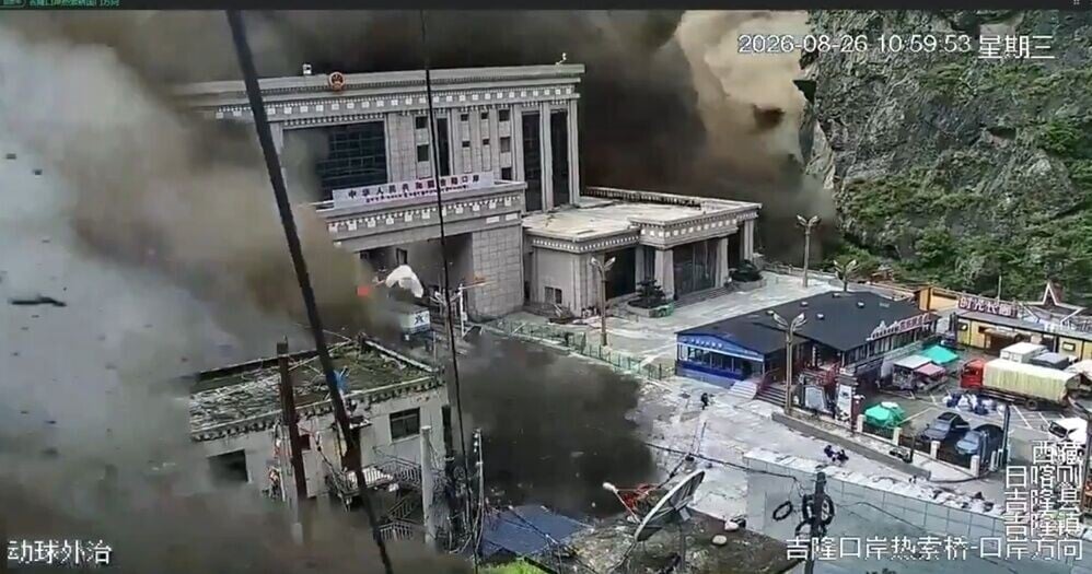 西藏尼泊爾泥石流,導遊臨時改行程救全團,感觸:無比幸運又沉重。(X)