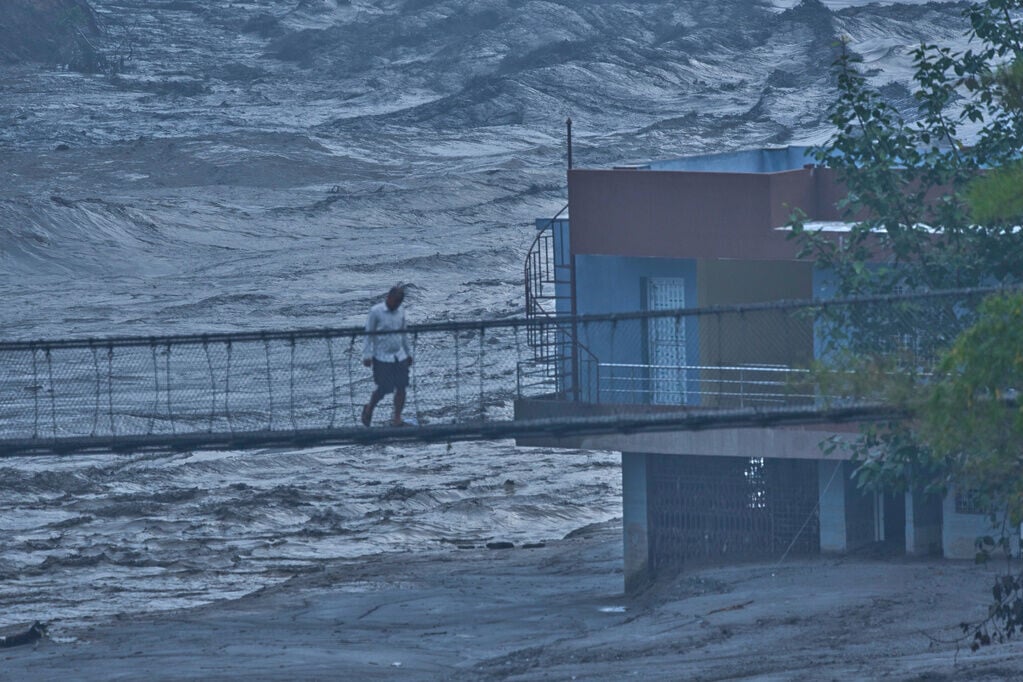 西藏尼泊爾泥石流|尼泊爾災區重建須時(AP)