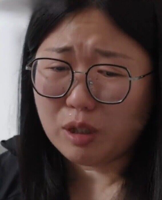 女子最終決定接受DNA親子鑑定。然而,鑑定結果卻讓全家陷入震驚:檢測結果排除「父母」為她的親父及親母。