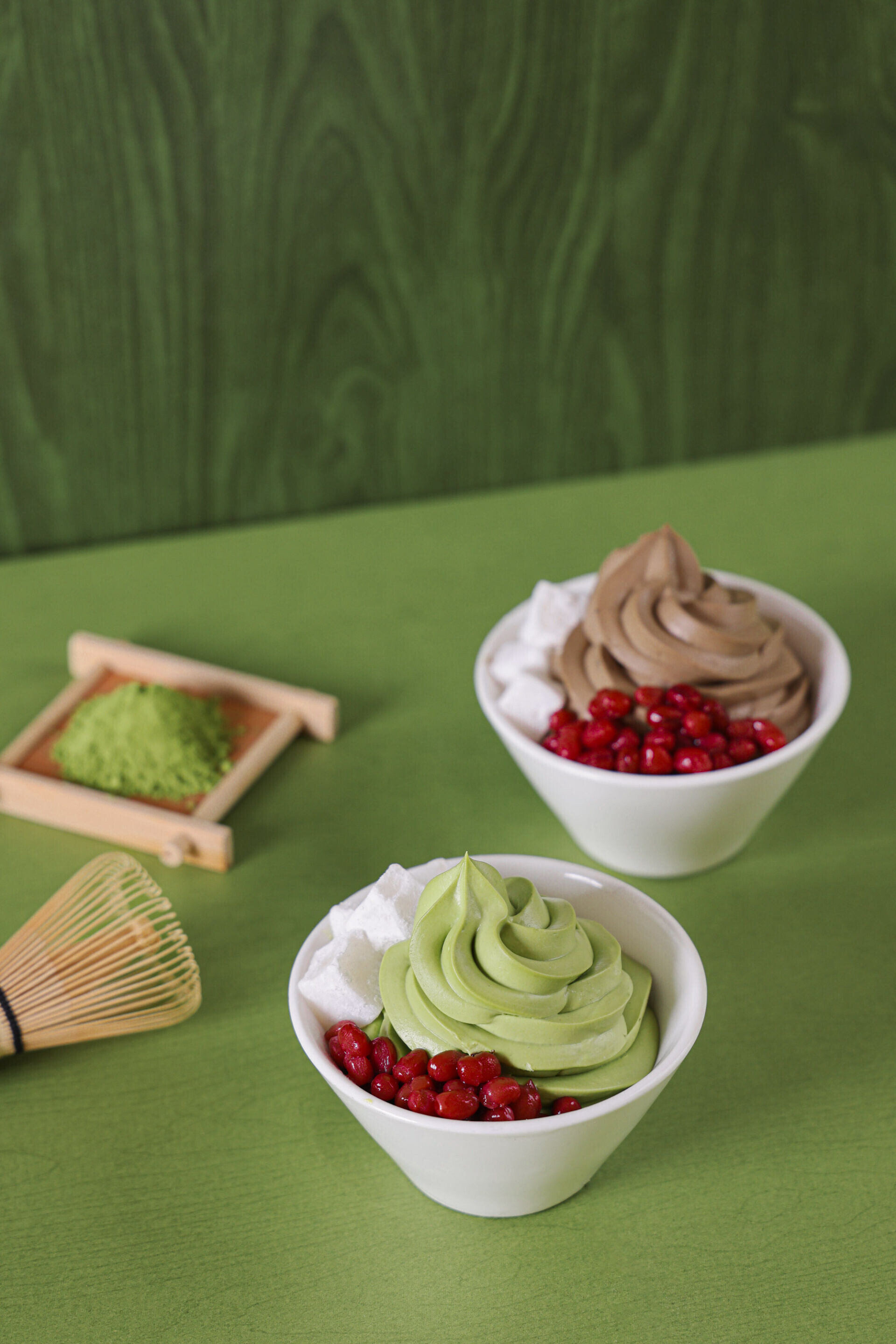Hojicha and Uji Matcha soft serve 宇治抹茶及焙茶軟雪糕