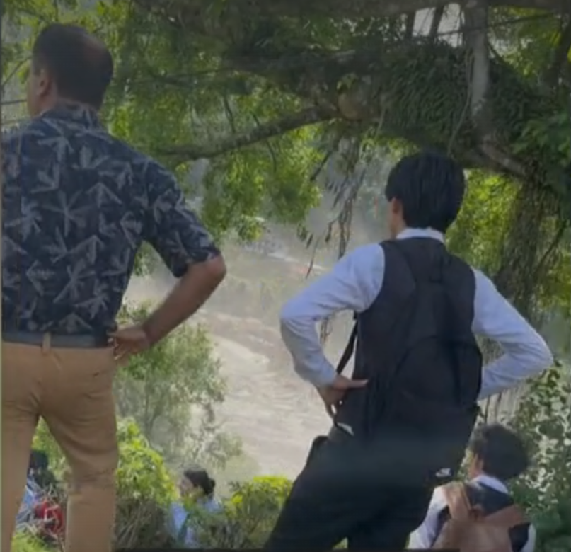 西藏尼泊爾泥石流|學生憶述:差10秒無命 英雄校長稱遲10分鐘與學生沒救了