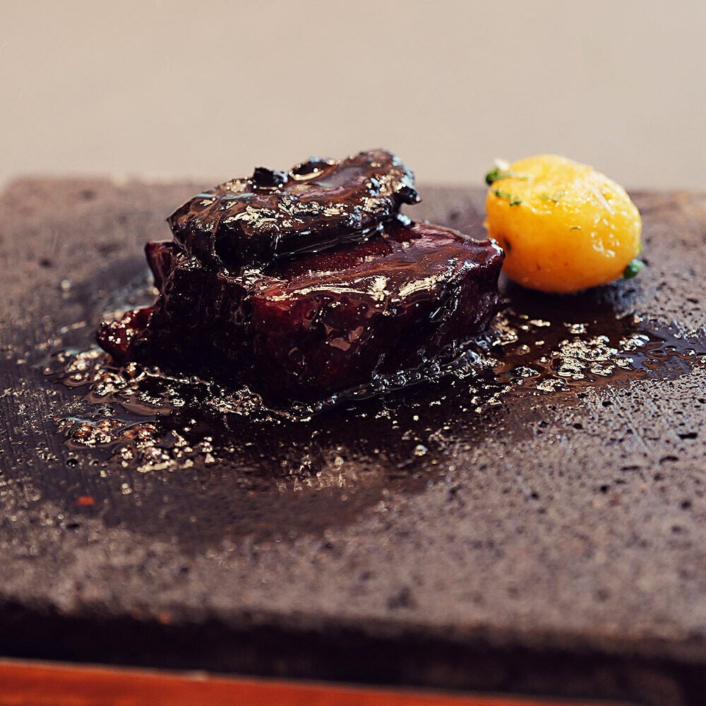 黑虎掌燜黃牛肉配油鹽土豆