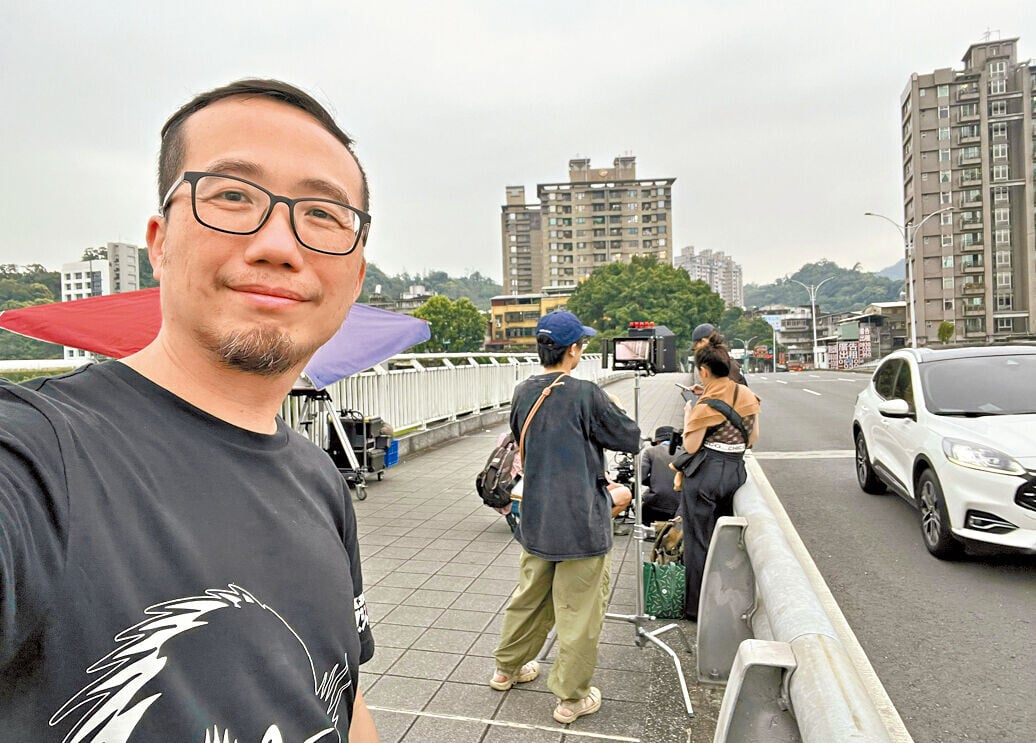 袁建滔，身兼編劇和導演。