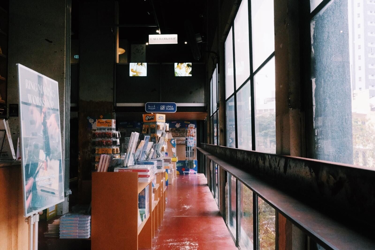 書店環境舒適,採光一流。