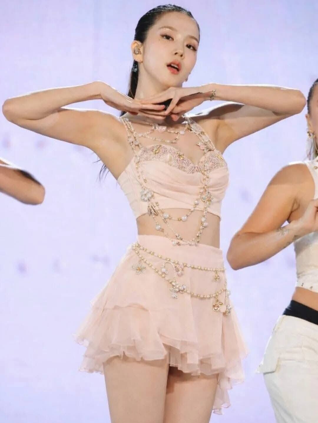 Jisoo 7