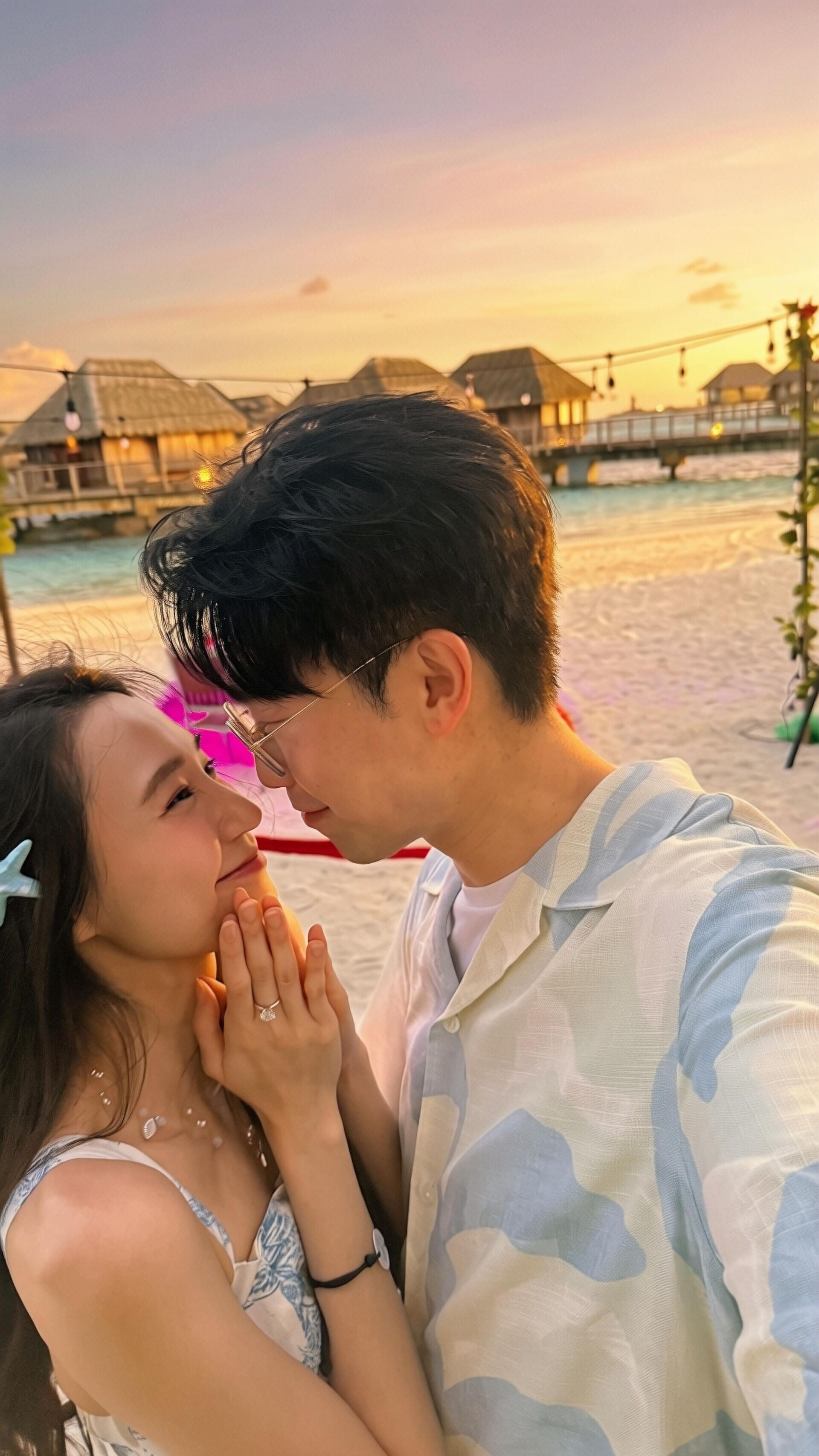陸浩明早前向女友求婚成功(1)