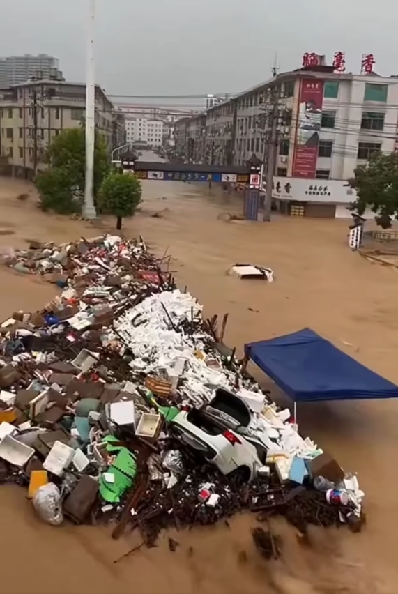 颱風「沙德爾」復活第三次登陸福建 多處暴雨遭水淹街道變河流(有片)