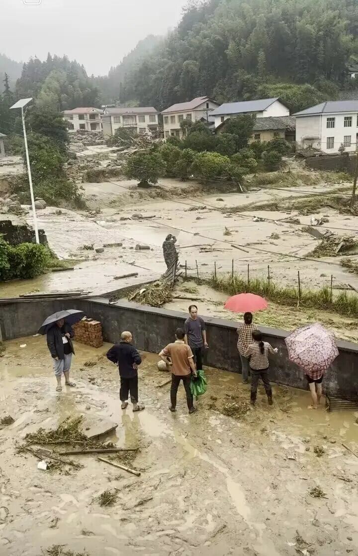 湖南近日受到暴雨侵襲,應急救援工作持續進行中