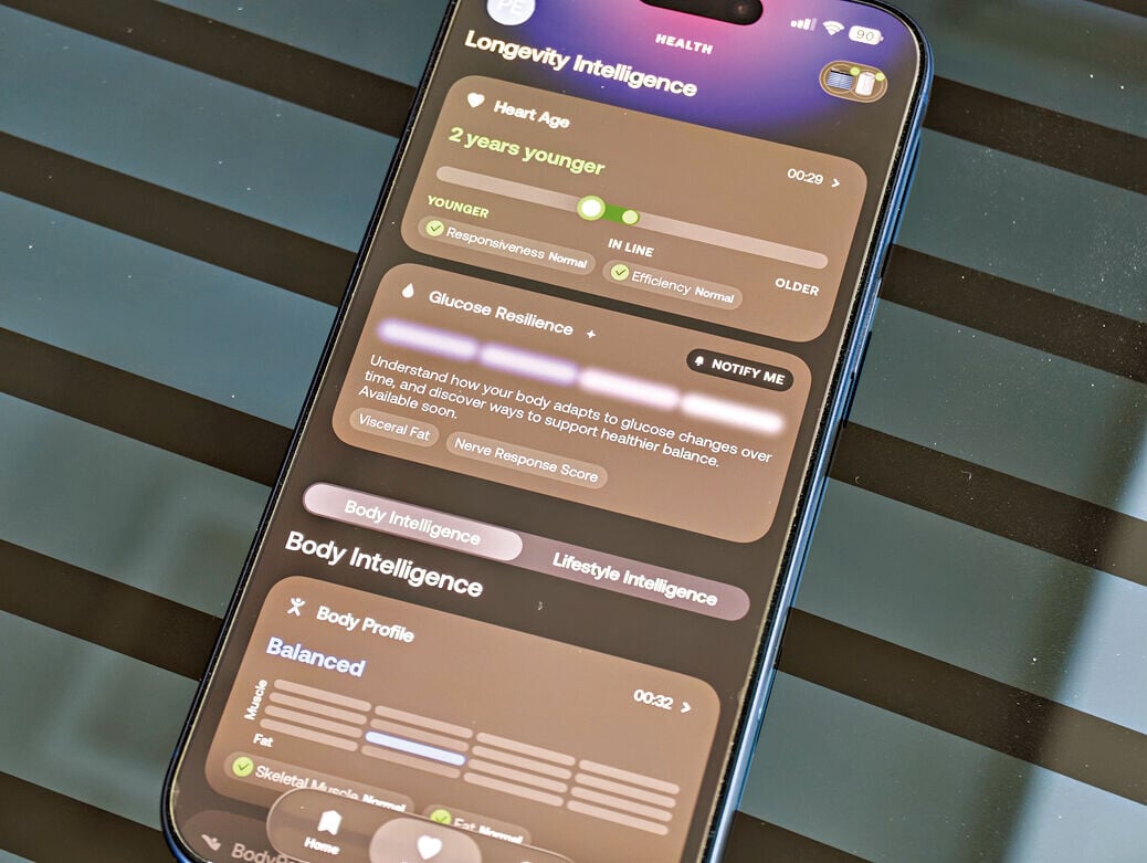 專用App中會記錄及分析健康數據,提供心臟年齡、新陳代謝評估等深入資訊。