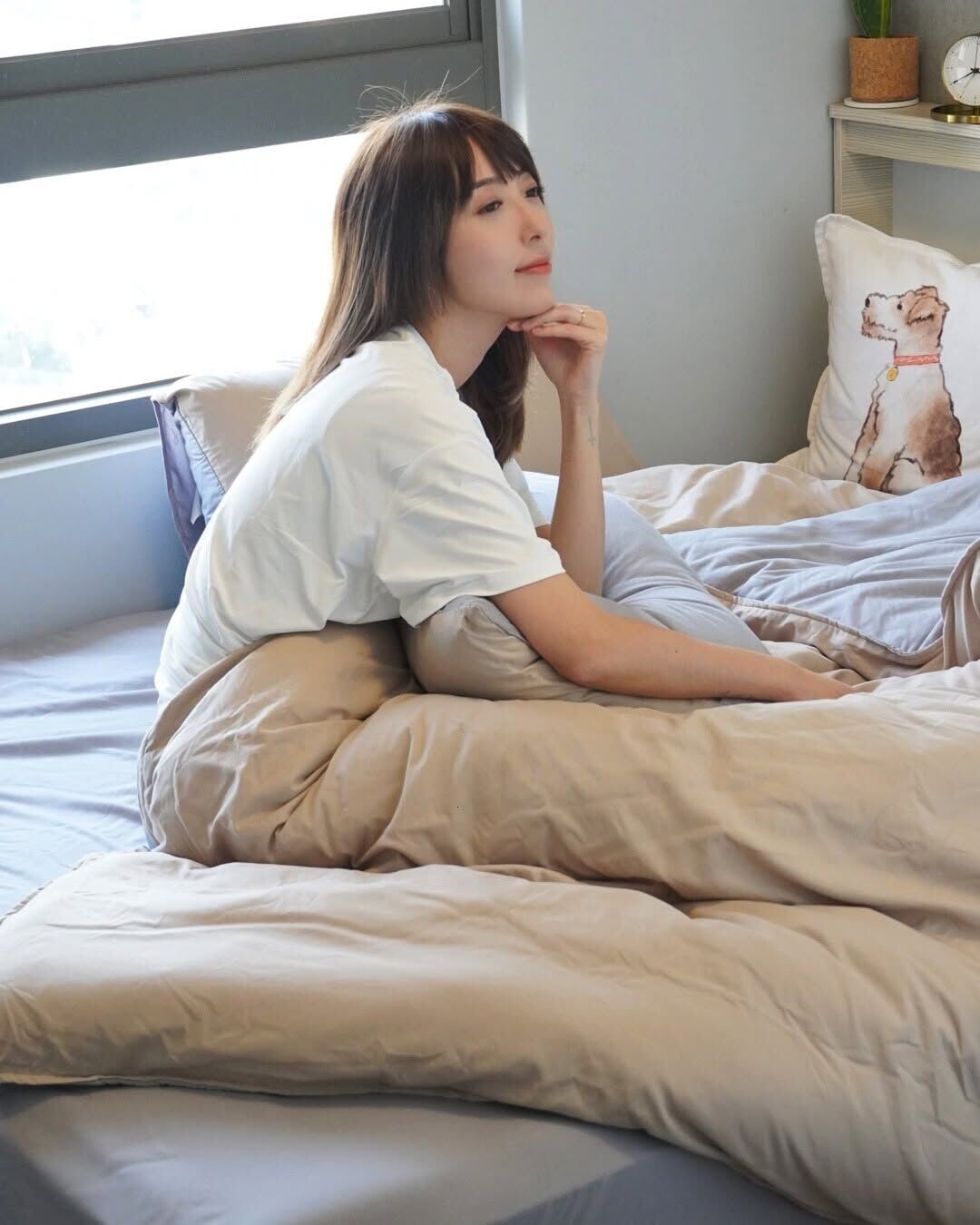 女星五熊因潑油事件遭日本檢警逮捕後獲釋,昨日公開向各界道歉