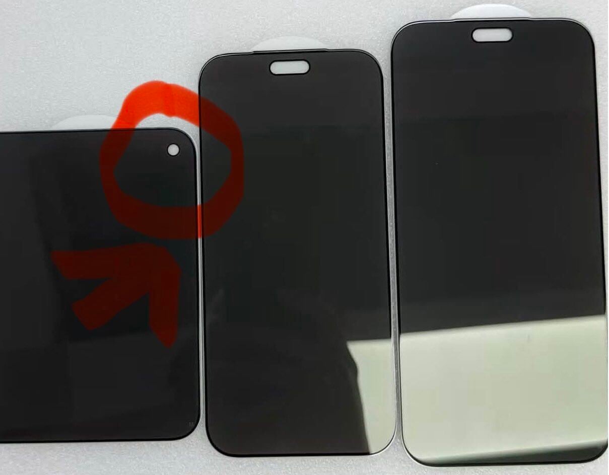 iPhone Ultra其前鏡或像主流 Android 手機般採開孔設計,圖中右上方擺位畫面觀感似乎頗像小米 18 Fold 闊摺屏