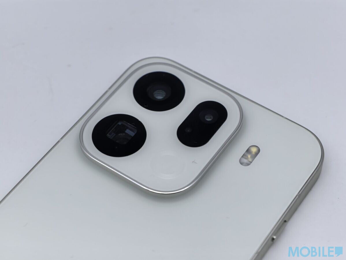 OPPO Find X10 規格配備 2 億像素主攝與 2 億像素長焦鏡頭,並加入全新丹霞原彩鏡頭