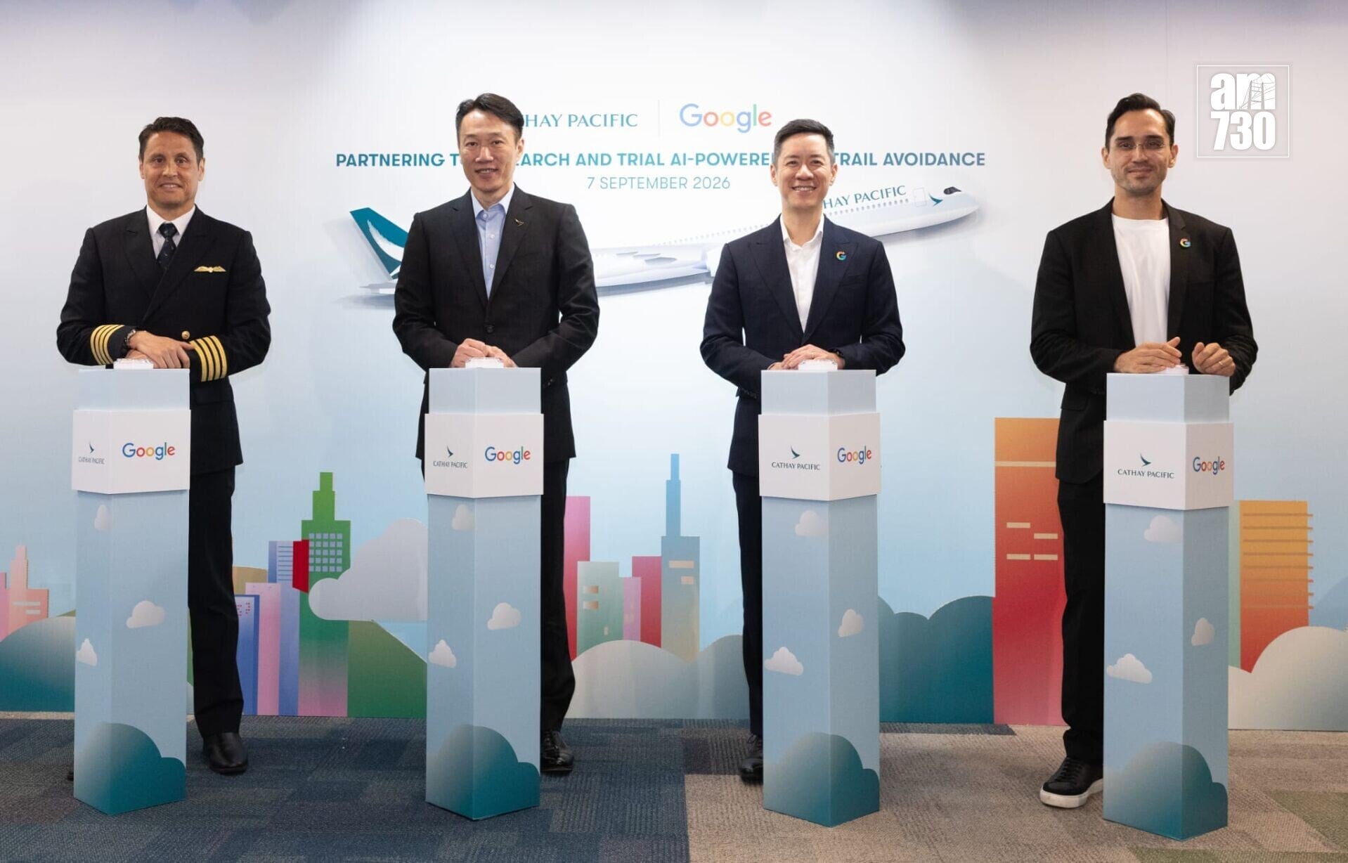 國泰夥Google研發AI預測航跡雲 ,助機師調整飛行高度減氣候影響。(蘇文傑攝)