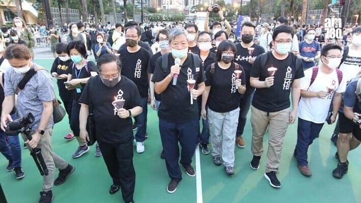 支聯會、前主席李卓人、前副主席何俊仁和鄒幸彤被控煽動他人顛覆國家政權罪，何開審前認罪，支聯會、李卓人和鄒幸彤被裁定煽動他人顛覆國家政權罪罪成(資料圖片)
