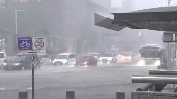日本名古屋市暴雨