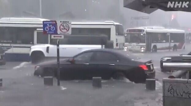 日本名古屋市暴雨