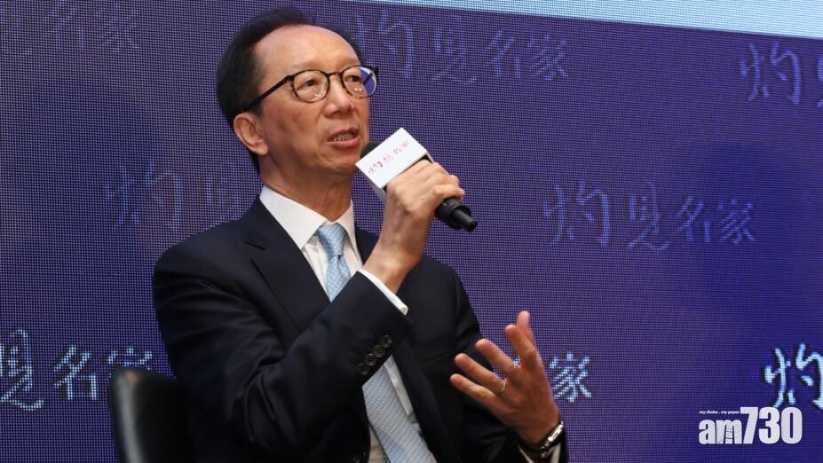 梁錦松發表示悲傷難語,又形容董建華不只是上司,更是恩師。(資料圖片)