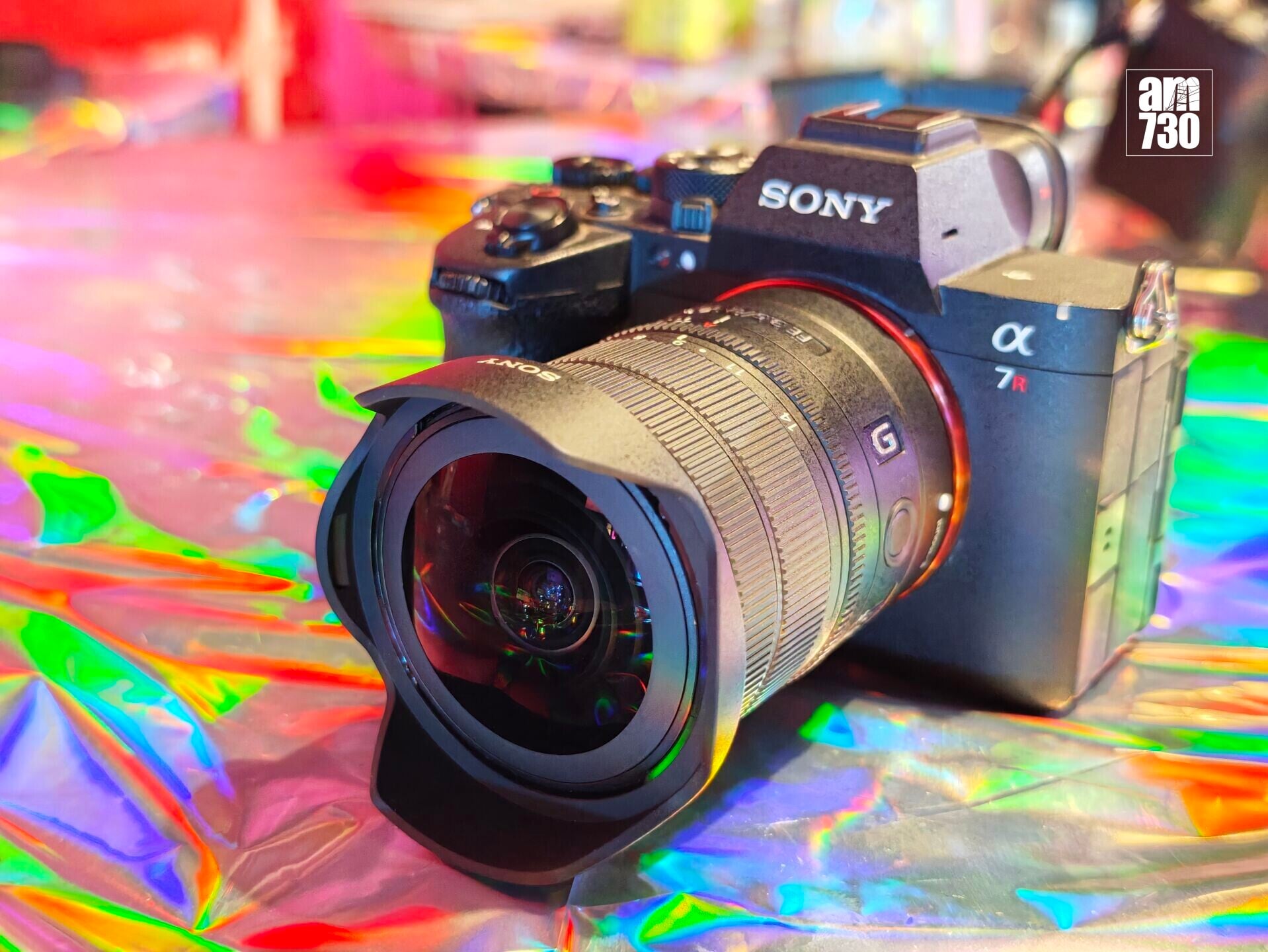 Sony FE 8-14mm F3.5 Fisheye G球形鏡面不算太突出。