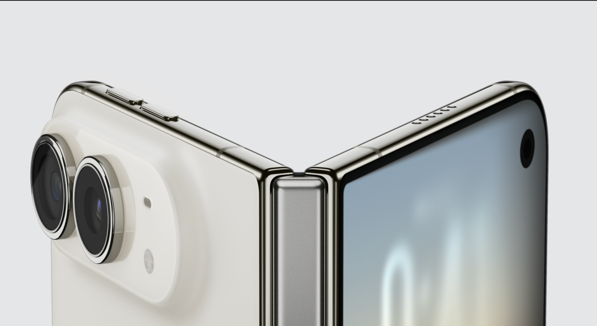 iPhone Duo有由過百零件組成的堅固鉸鏈設計。