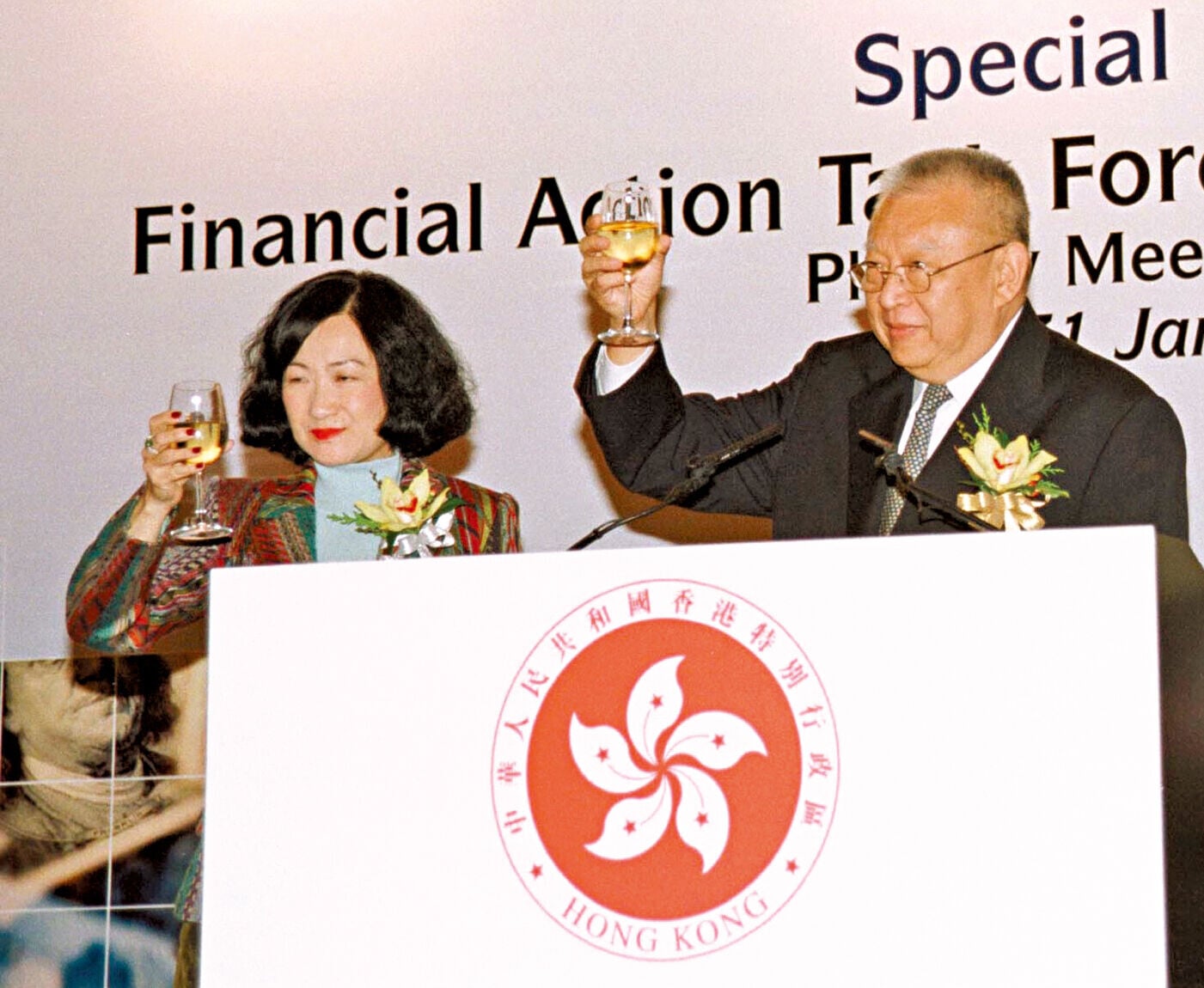 葉劉淑儀(左)曾與董建華(右)共事約7年。(政府新聞處)