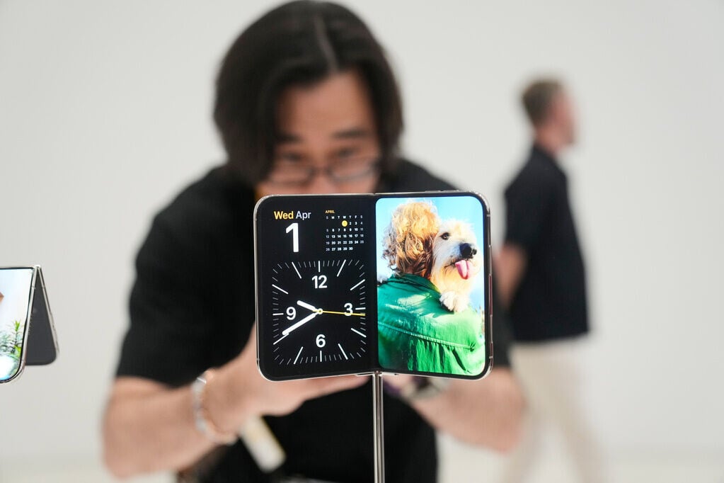 iPhone Duo為今年Apple發布會最受關注的手機(AP)