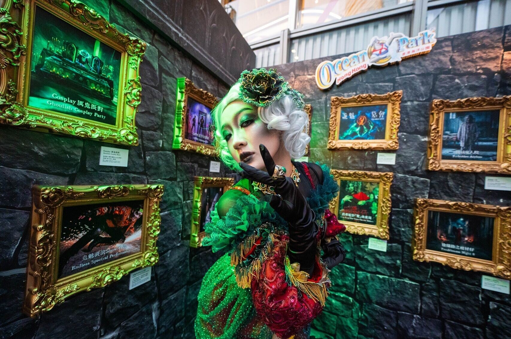 Photo 9 Halloween Pop up Experience