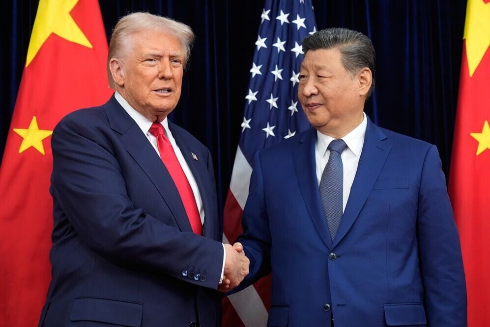 據報中方警告美方若對台軍售將取消元首峰會,特朗普:不擔心。(2025年10月30日。AP)