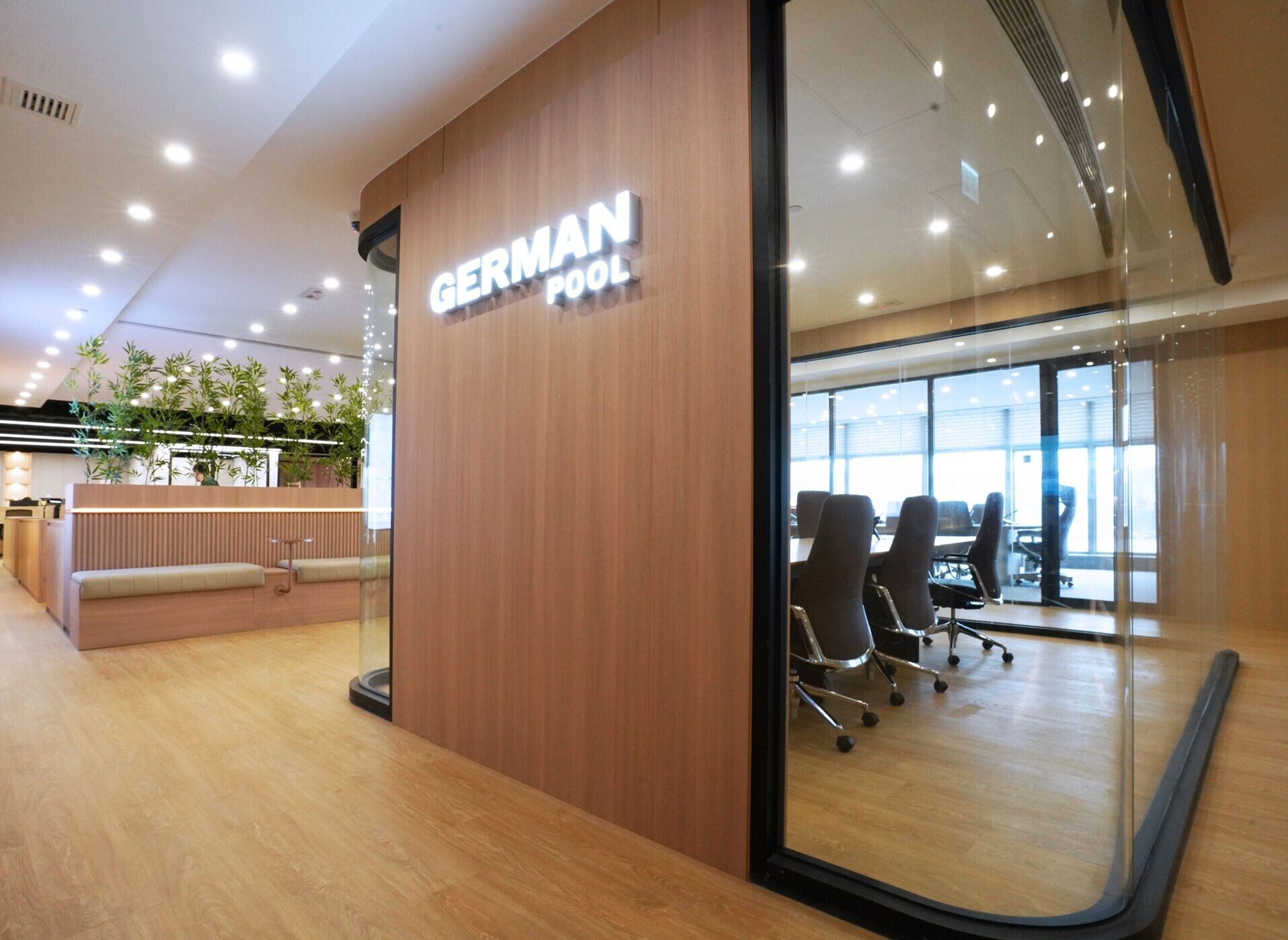 HeadOffice 4