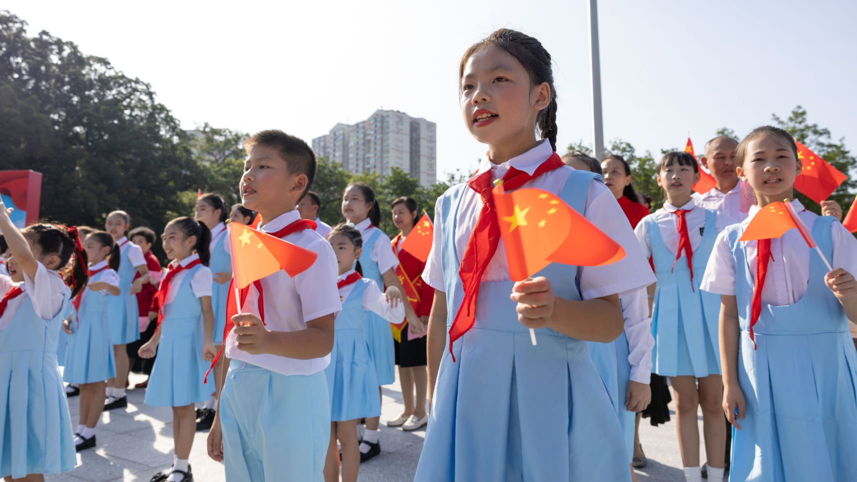 內地出生人口銳減，對教育系統及教師崗位的衝擊正從中小城市向一線城市蔓延。廣州小學新生入學人數已於2023年達到高峰後呈逐年下降趨勢。(網上圖片)