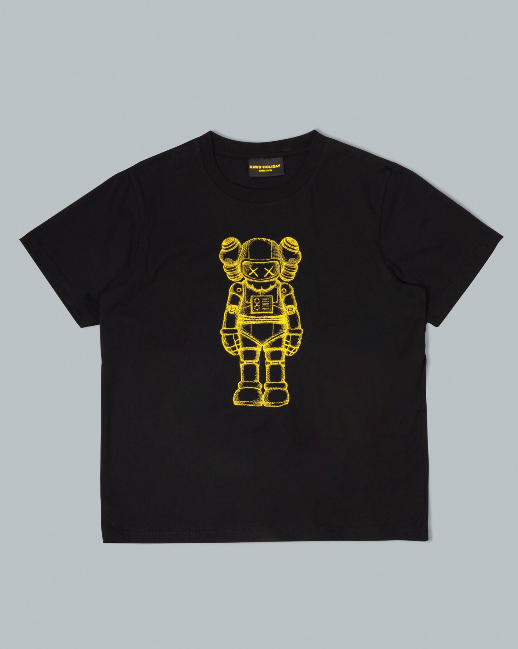 5. T shirt (Black)