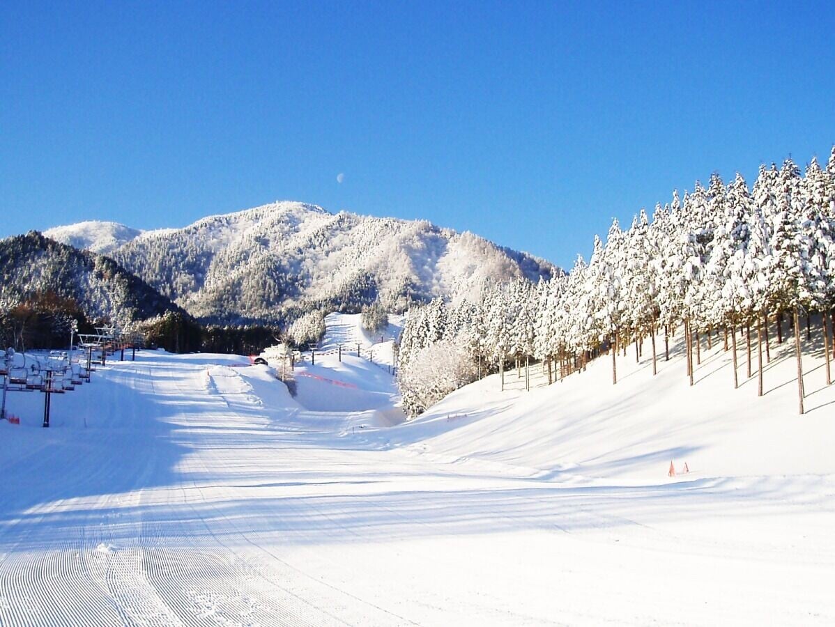 16 伊吹之里滑雪場