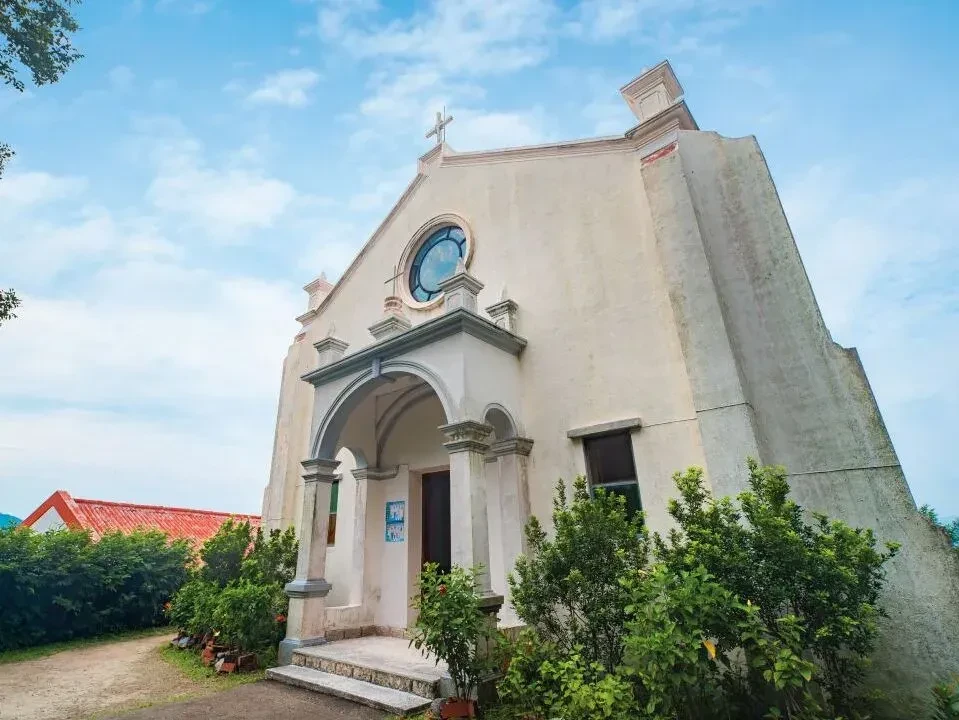 西貢鹽田梓羅馬式聖約瑟小堂(旅發局)