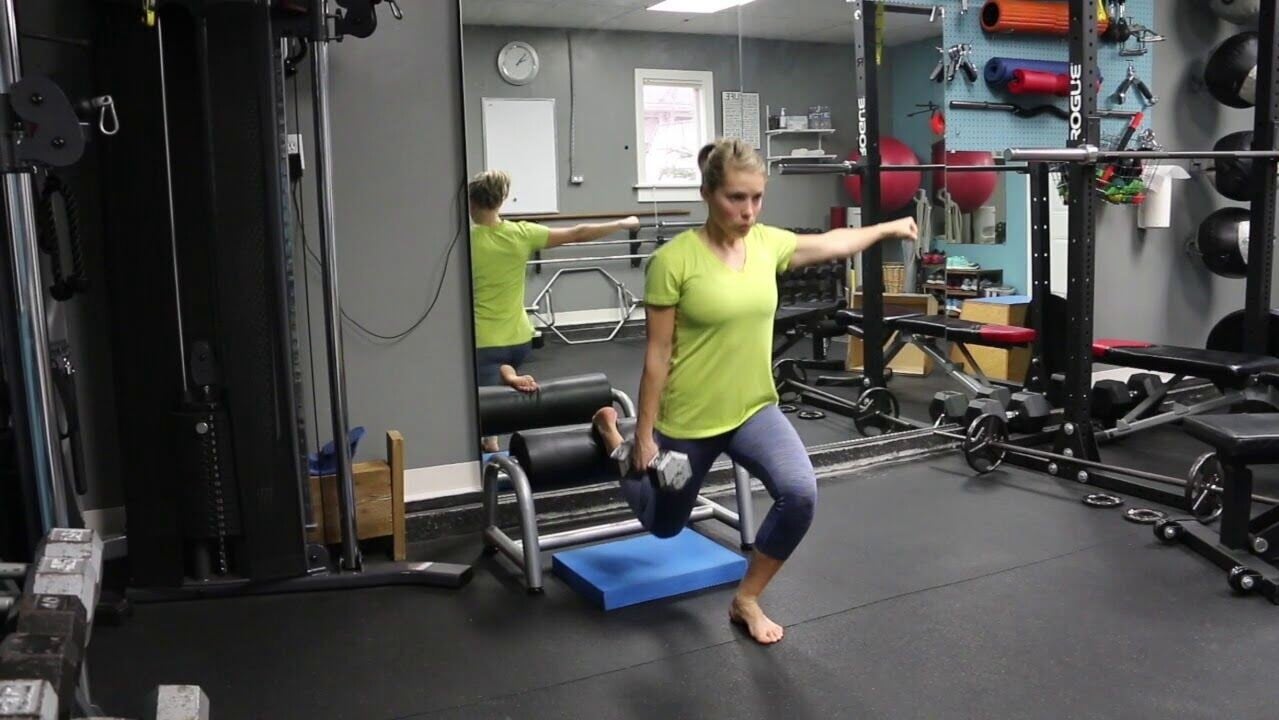 偏置負重保加利亞分腿蹲 (Offset Bulgarian Split Squat)