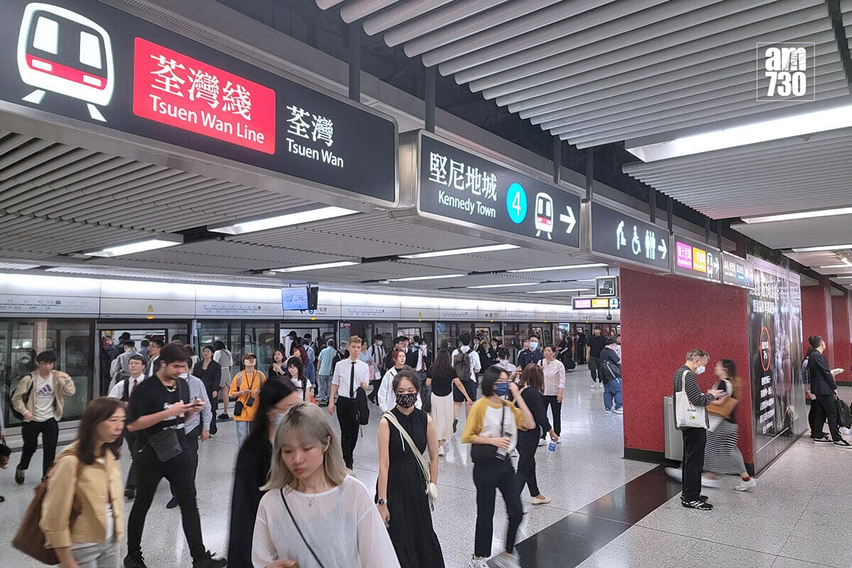 港鐵今年中秋節將不設通宵服務。(資料圖片/林俊源攝)