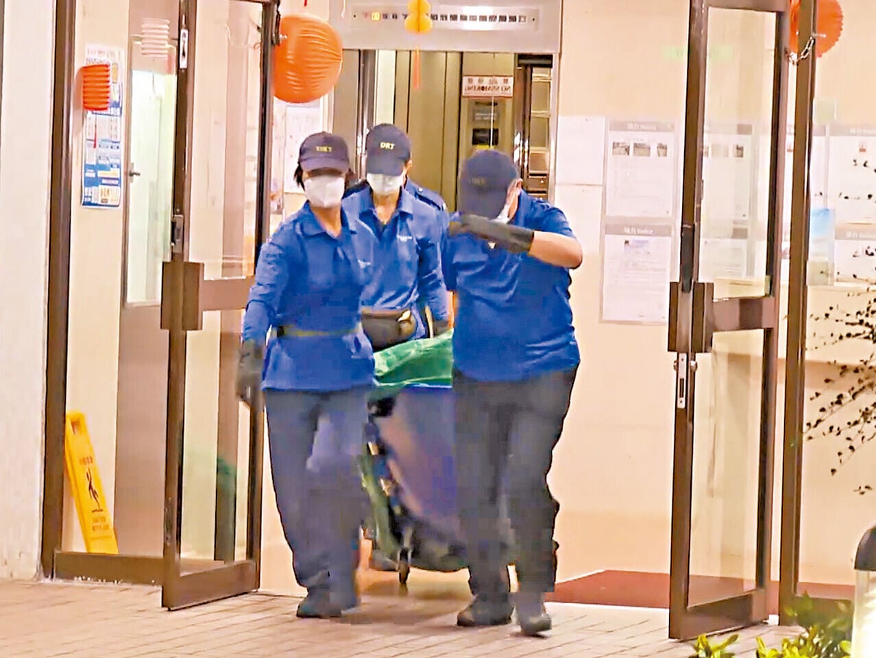 杏花邨發生命案,死者遺體昨凌晨移離現場。