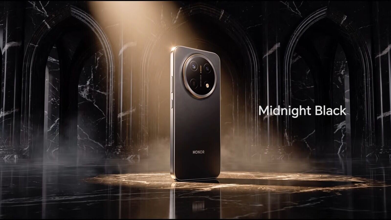 HONOR X9e Pro邊框與後置鏡頭模組加上淺金色外框作點綴