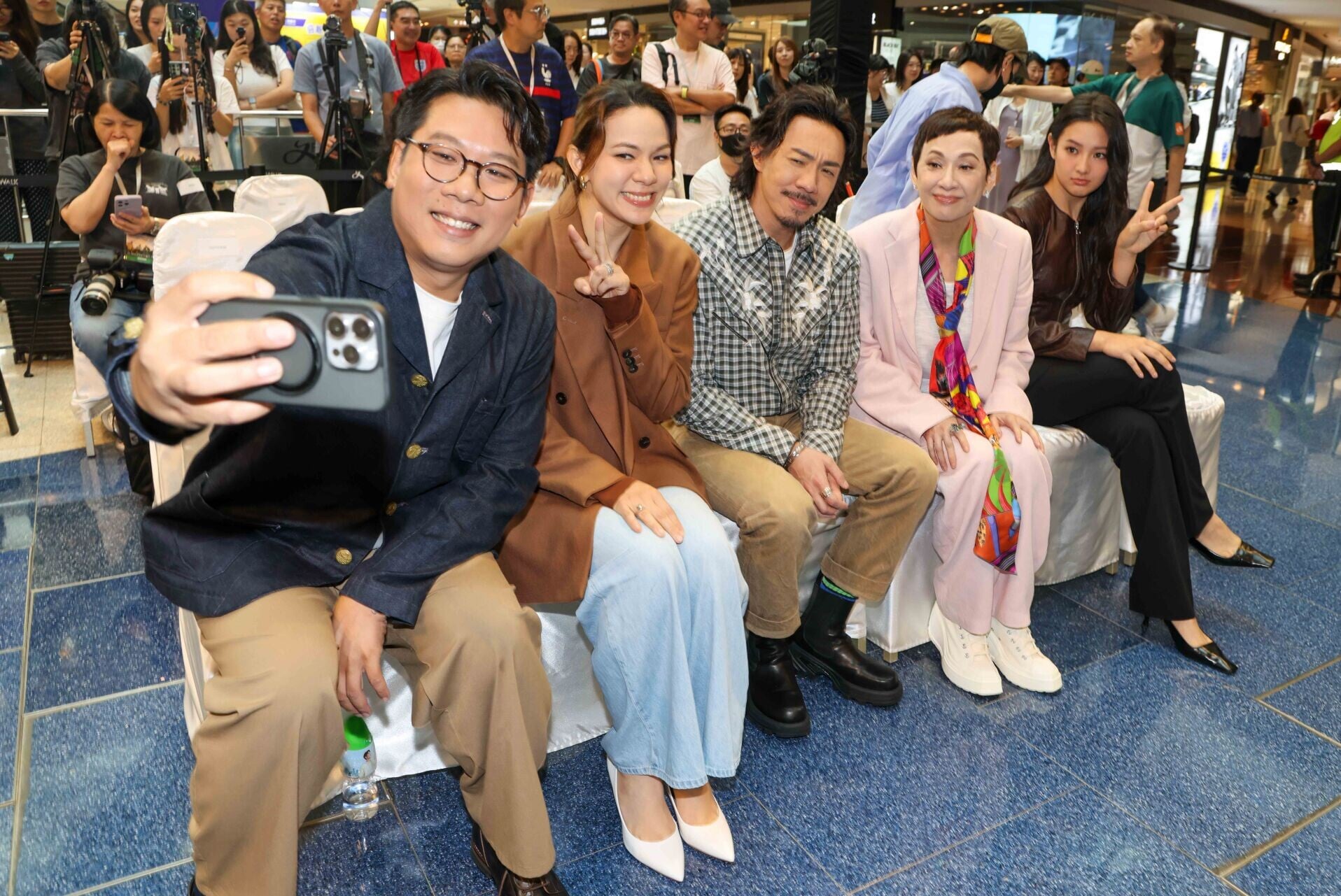 260919 Rabbit Hole press conference 3876