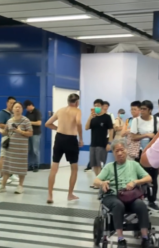 港鐵大圍站昨日有一對男女當眾拉扯(Threads)