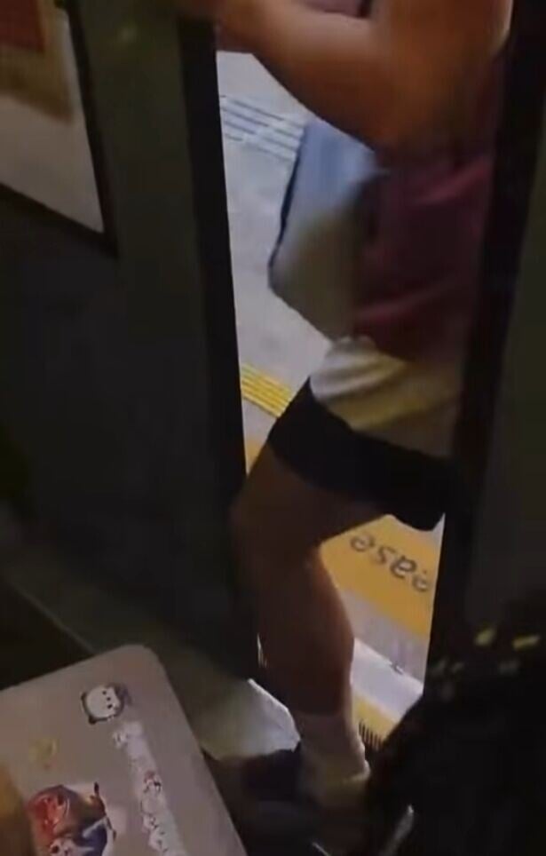 Eee