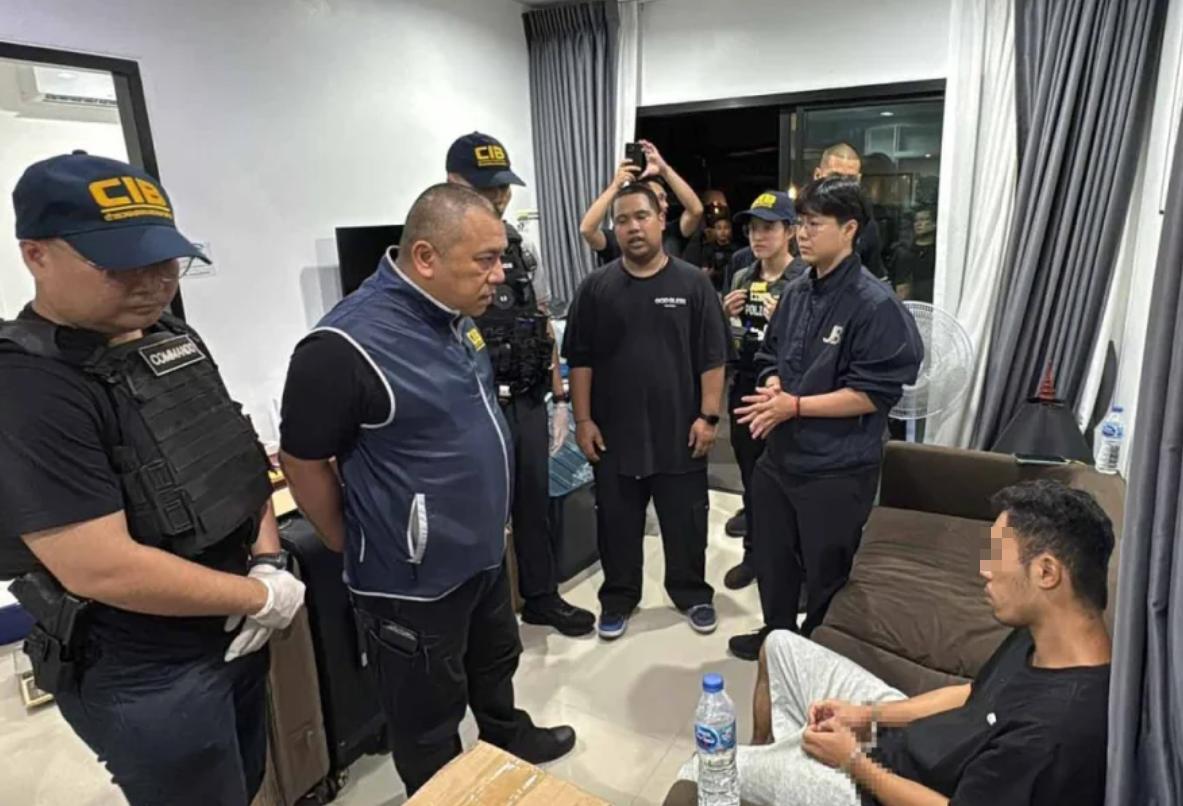 泰國警方在曼谷民武里區一處住宅內展開突襲行動,拘捕一名26歲香港男子,並查獲350公斤冰毒(網上圖片)
