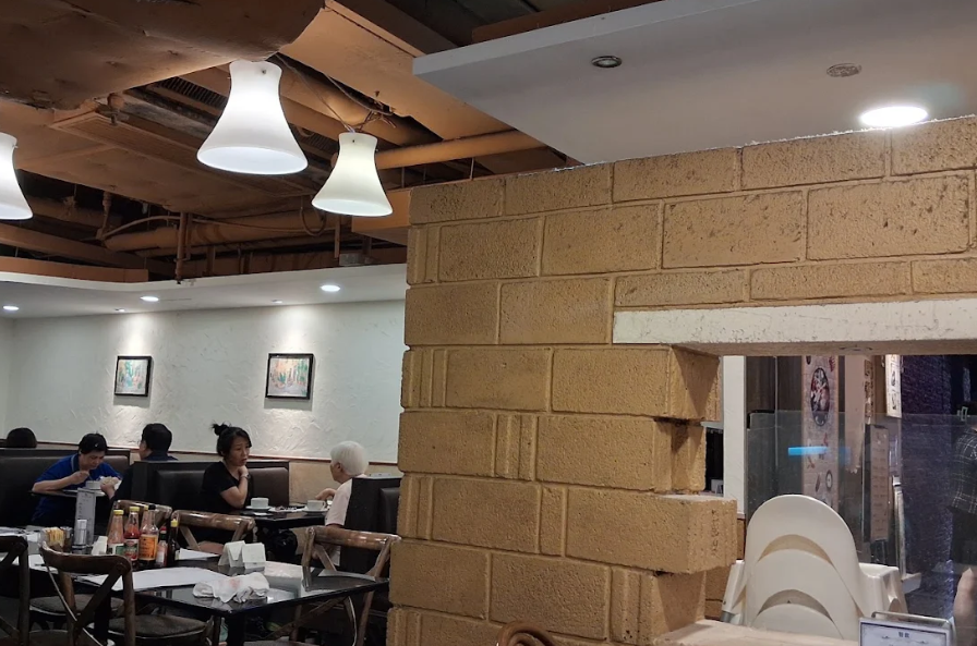花園餐廳銅鑼灣金百利分店暫停營業。(網上圖片/資料圖片)