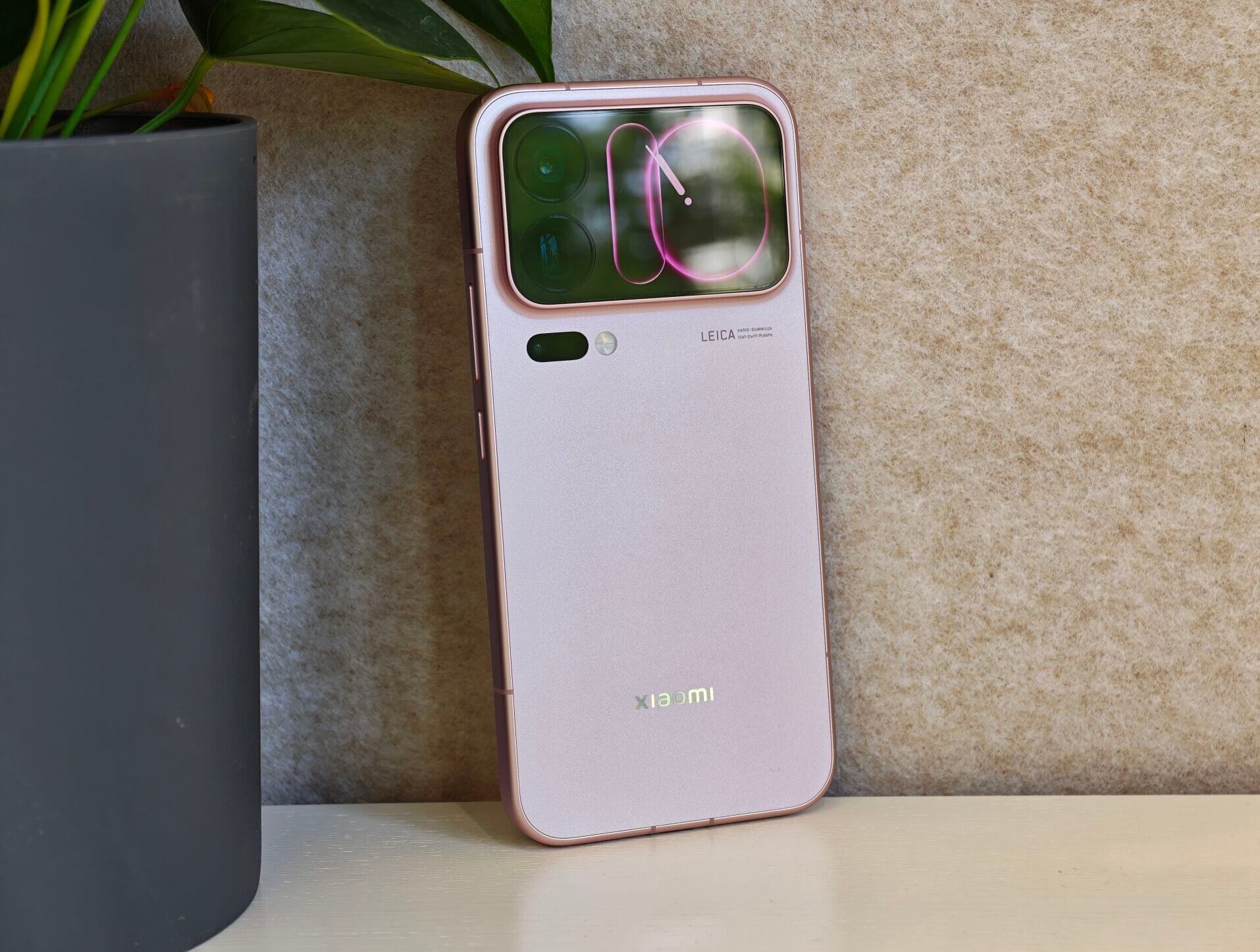 小米Xiaomi 18 Pro系列旗艦手機現已發布,功能大為提升。