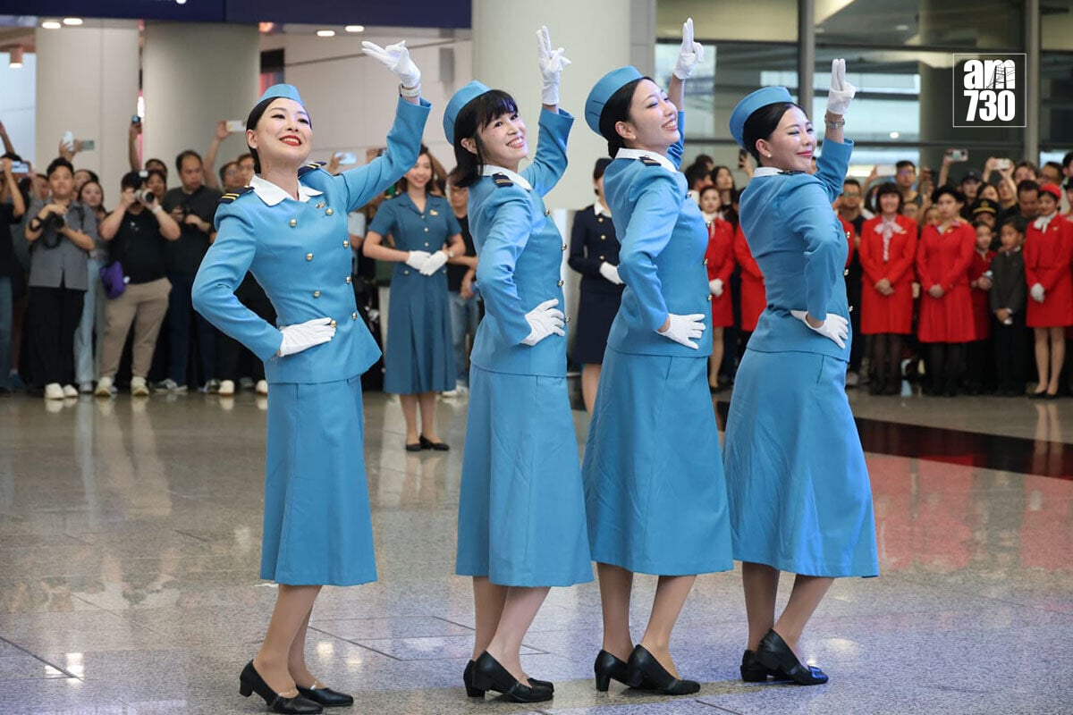 國泰航空喺機場一號客運大樓抵港層舉行舞蹈表演。(周令知攝)