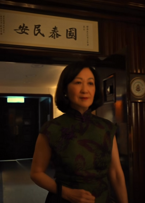 葉劉淑儀聯同警務處處長周一鳴復刻電影《花樣年華》橋段宣傳防騙。