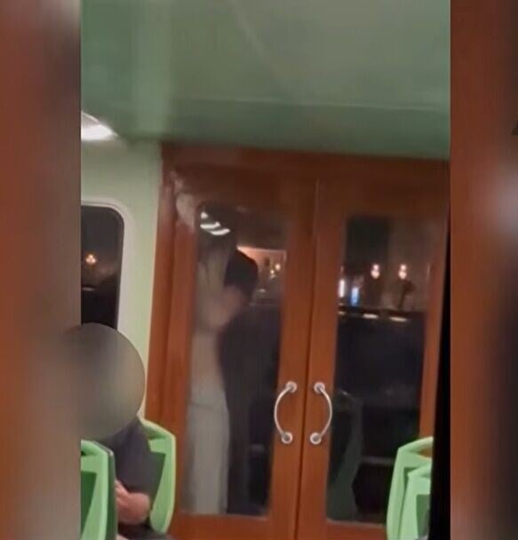 意大利威尼斯水上巴士活春宮