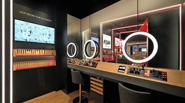 MAKE UP FOREVER