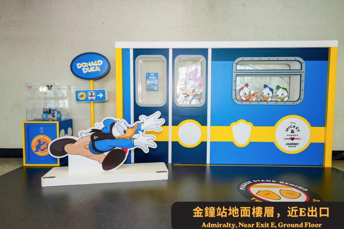 由港鐵首度推出,迪士尼經典故事角色換上全新上班族及學生造型現身港鐵站