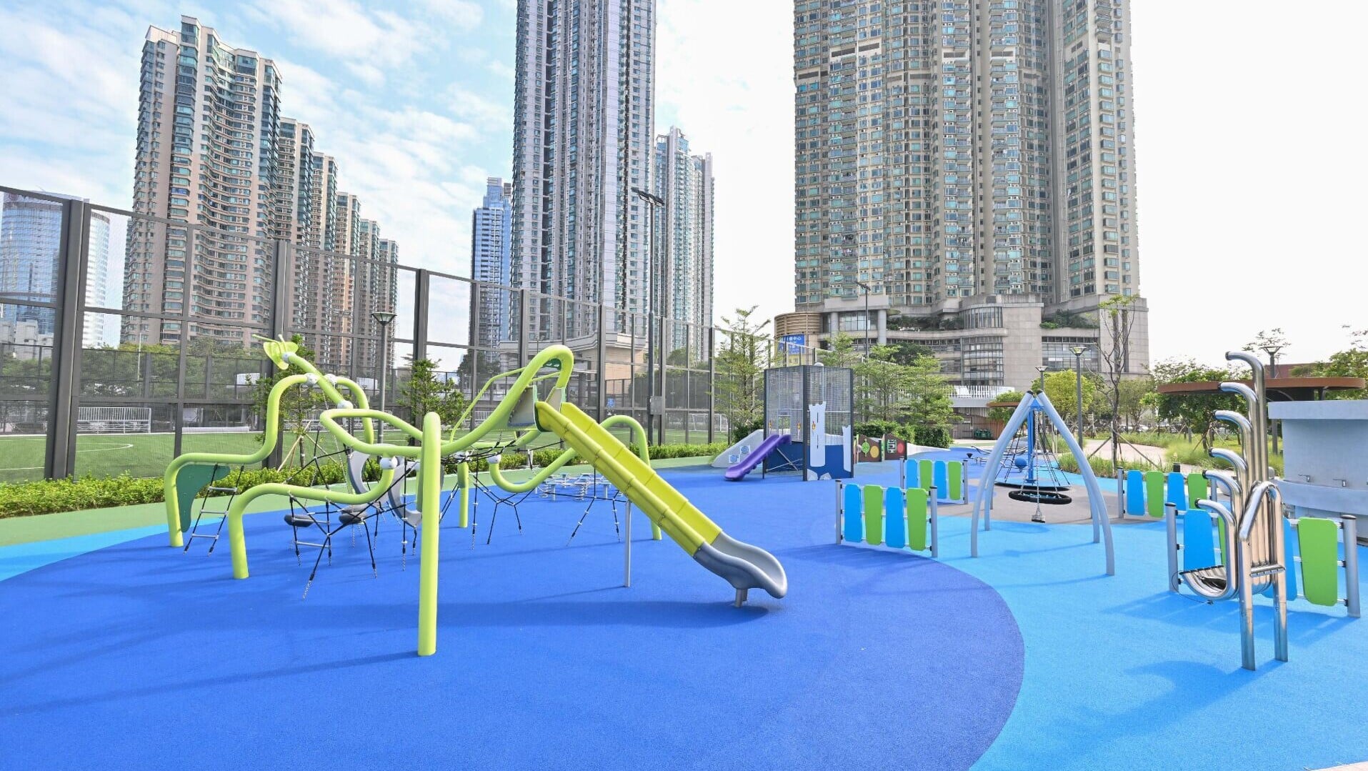 油尖旺區海帆道公園。圖示公園內的共融兒童遊樂場。(政府新聞處)