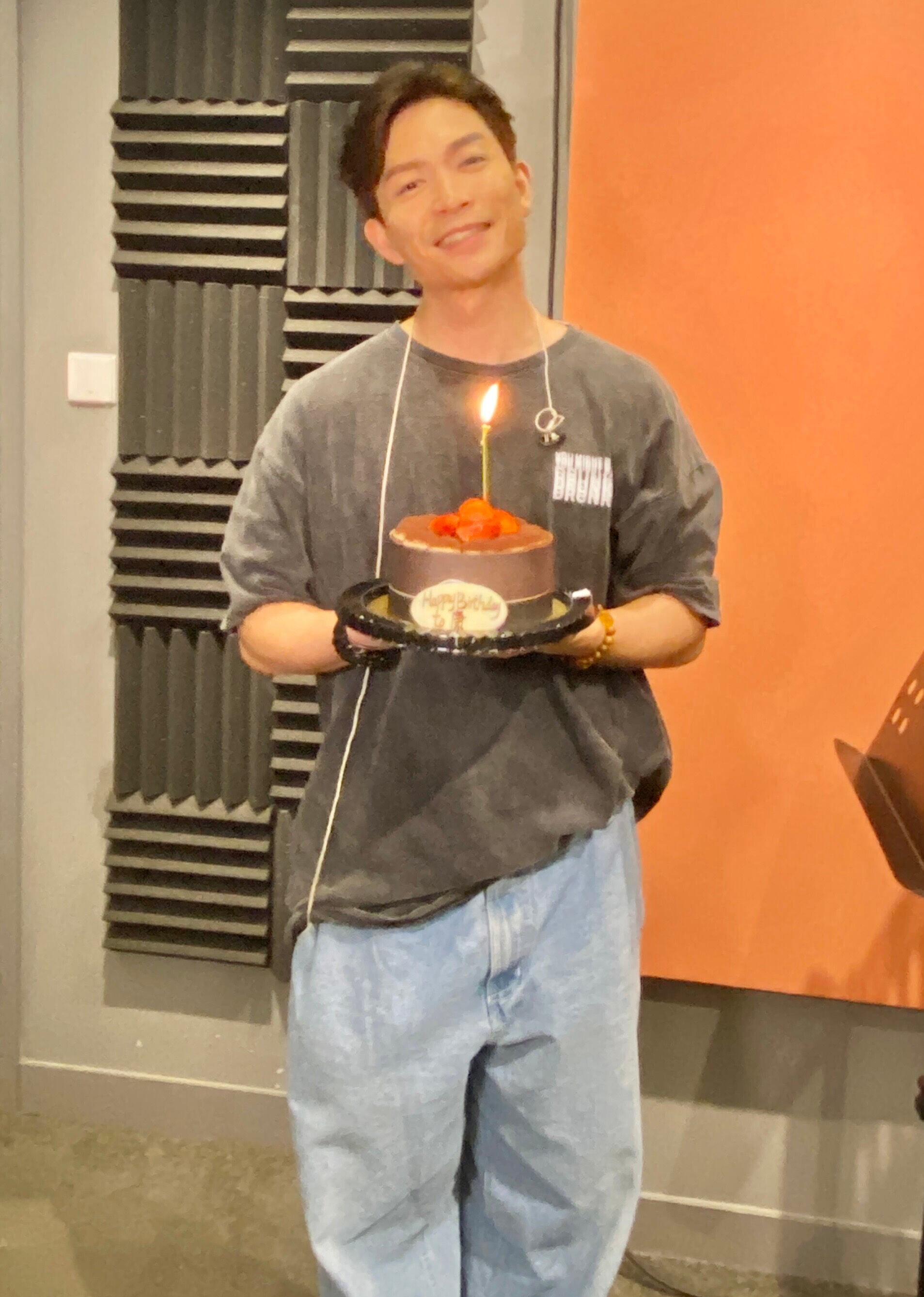 周志康感恩生日在工作中渡過 公布好消息11月底和孖生兄弟周志文舉行演唱會 1