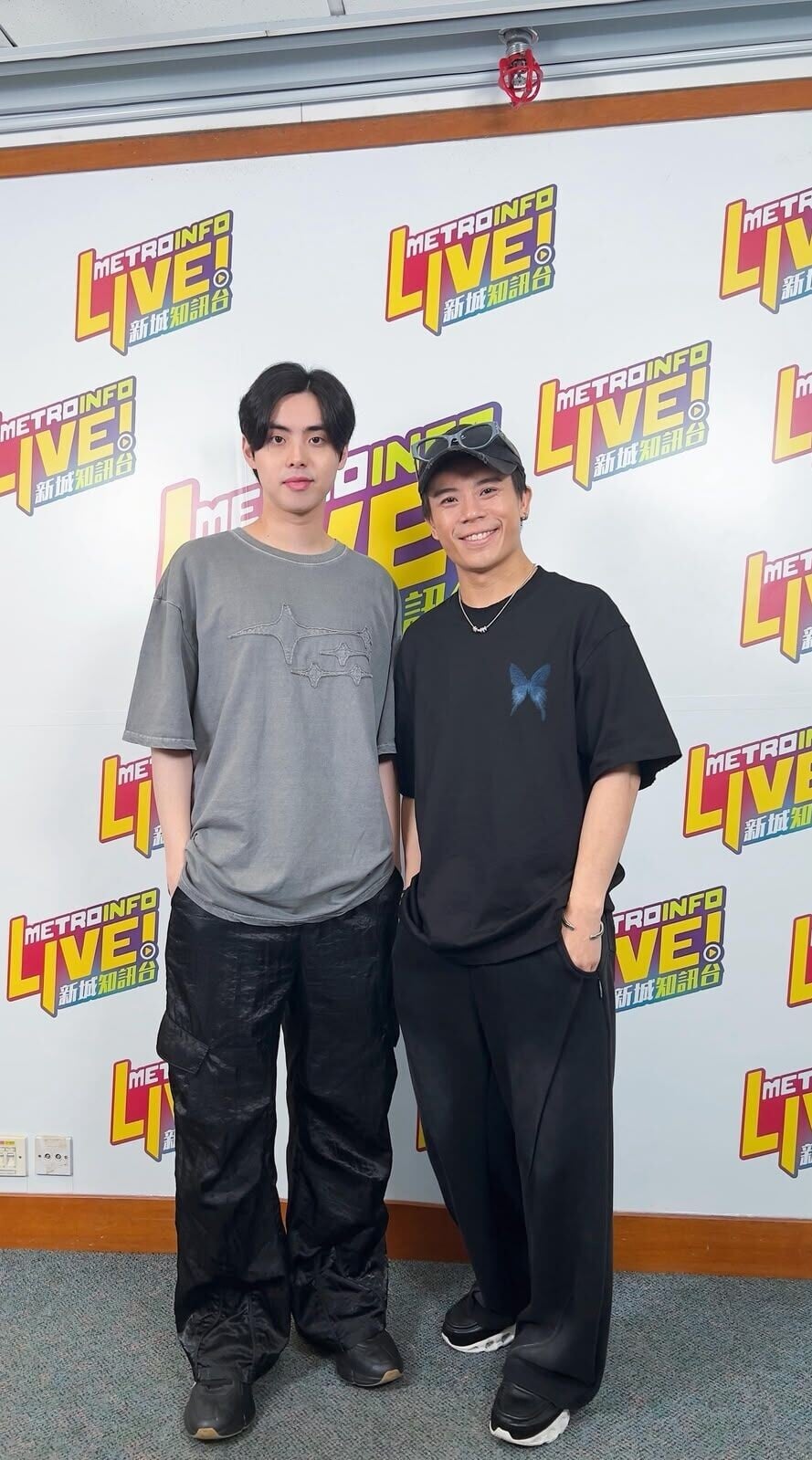 (左起)王書麒與許秋怡的兒子王綽枬(Cody)與李國煒(Benson)兩個星二代合照。